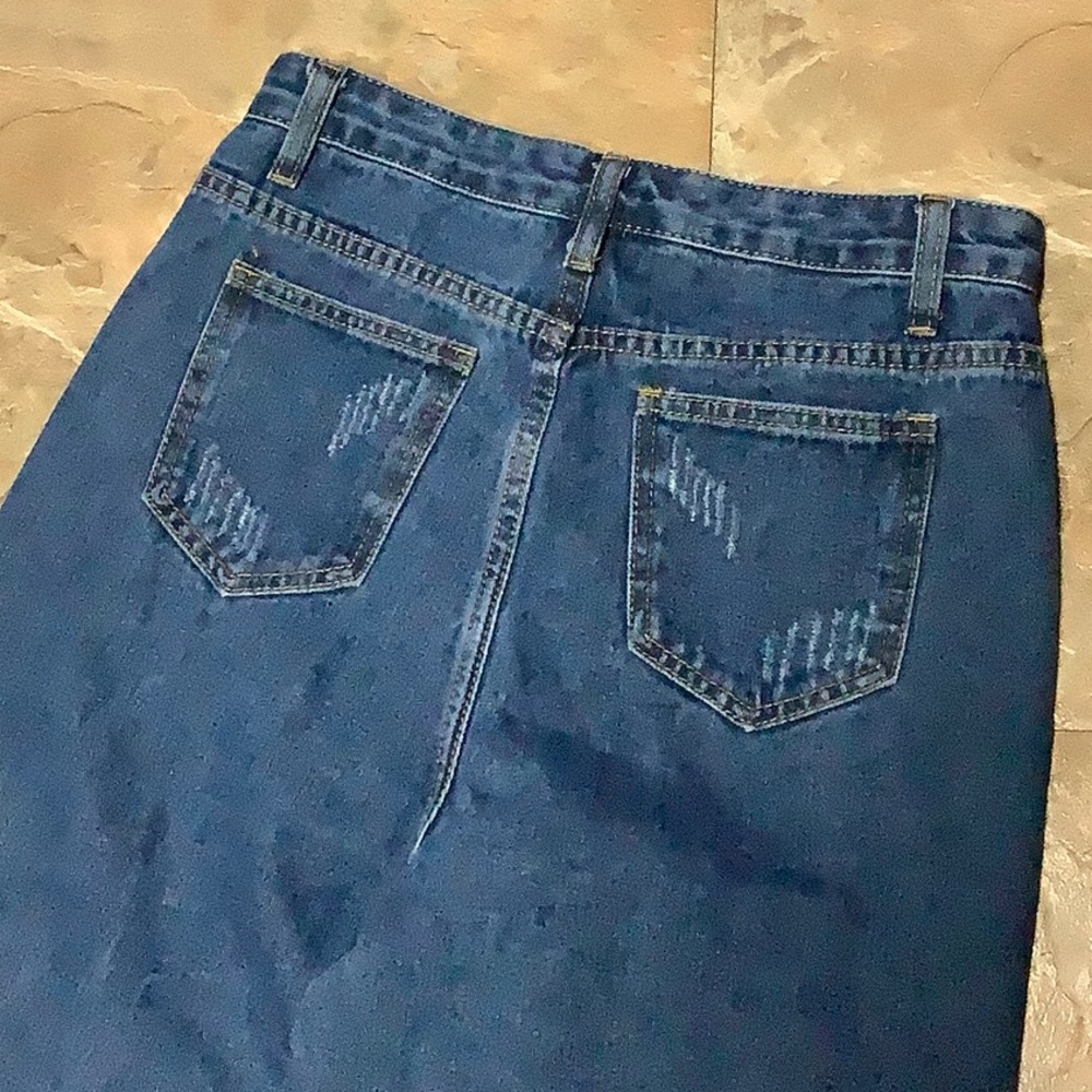 🔴 Shein butterfly print straight leg jeans - Picture 3 of 5